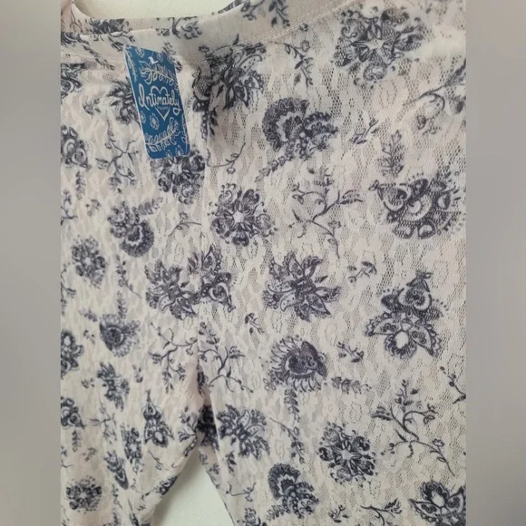 FP Lace leggings- Layered in Lace Ivory- free people intimately - Picture 6 of 6